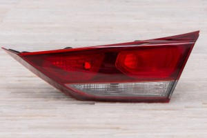 HYUNDAI ELANTRA VI AD 2015-2018 PRZED FACELIFTINGIEM LAMPA KLAPY TYLNEJ PRAWA 92404F2000