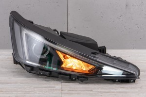 HYUNDAI ELANTRA VI AD 2018-2020 PO FACELIFTINGU LAMPA PRZEDNIA PRAWA LED 92102F2600