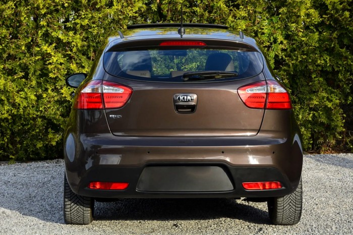 KIA RIO III UB 2011-2015 HB PRZED FACELIFTINGIEM TYLNY ODBLASK ZDERZAKA LEWY 924051W200