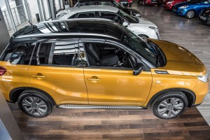 SUZUKI VITARA II 2014+ STOPNIE BOCZNE PROGI SAMOCHODOWE