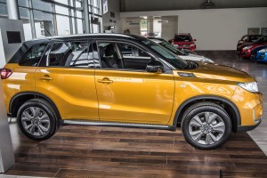 SUZUKI VITARA II 2014+ STOPNIE BOCZNE PROGI SAMOCHODOWE