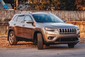 JEEP CHEROKEE V KL 2018-2023 PO FACELIFTINGU BŁOTNIK PRZEDNI PRAWY 68292514AC