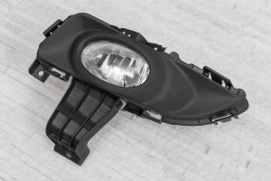MAZDA 3 I BK 2006-2009 PO LIFTINGU LAMPA PRZECIWMGIELNA PRZEDNIA LEWA BN8V-51-690