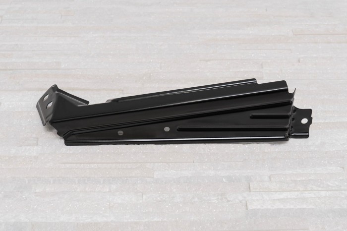 BMW X4 F26 2014-2018 ŚLIZG PRAWEGO BŁOTNIKA 41357267326