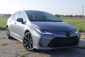 TOYOTA COROLLA XII E21 2019+ SEDAN BŁOTNIK PRZEDNI PRAWY 5380102350