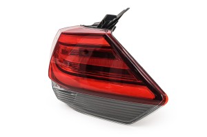 NISSAN X-TRAIL III T32 2017-2020 PO FACELIFTINGU LAMPA TYLNA KAROSERYJNA PRAWA 265506FP0A
