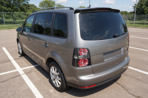 VOLKSWAGEN TOURAN I 1T 2003-2010 SPOILER TYLNY CZARNY LAKIEROWANY PIANO BLACK