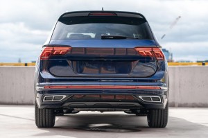 VOLKSWAGEN TIGUAN ALLSPACE 2017-2024 SPOILER TYLNY CZARNY LAKIEROWANY PIANO BLACK