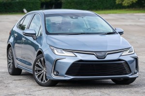 TOYOTA COROLLA XII E21 2019-2022 PRZED FACELIFTINGIEM SEDAN MASKA STALOWA 5330102450