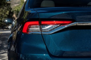 TOYOTA COROLLA XII E21 2019+ SEDAN KAROSERYJNA LAMPA LED TYLNA LEWA 8156002D21