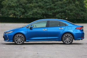 TOYOTA COROLLA XII E21 2019+ SEDAN DRZWI PRZEDNIE LEWE 6700202550