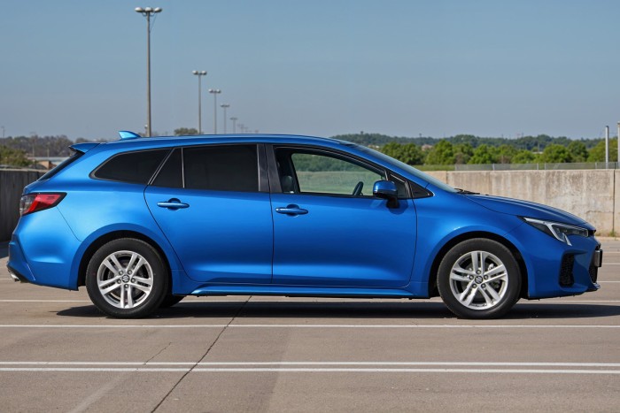 SUZUKI SWACE 2020+ DRZWI PRZEDNIE PRAWE 6700102550