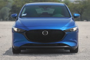 MAZDA 3 IV BP 2019+  ATRAPA CHŁODNICY GRILL PRZEDNI CZARNY BCKA50711