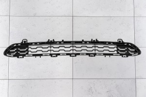 BMW X4 F26 2014-2018 M-PAKIET KRATKA ŚRODKOWA PRZEDNIEGO ZDERZAKA GÓRNA 51118056936