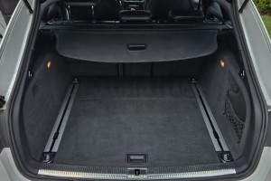 AUDI S4 B8 AVANT 2008-2015 ROLETA BAGAŻNIKA CZARNA 8K9863553A