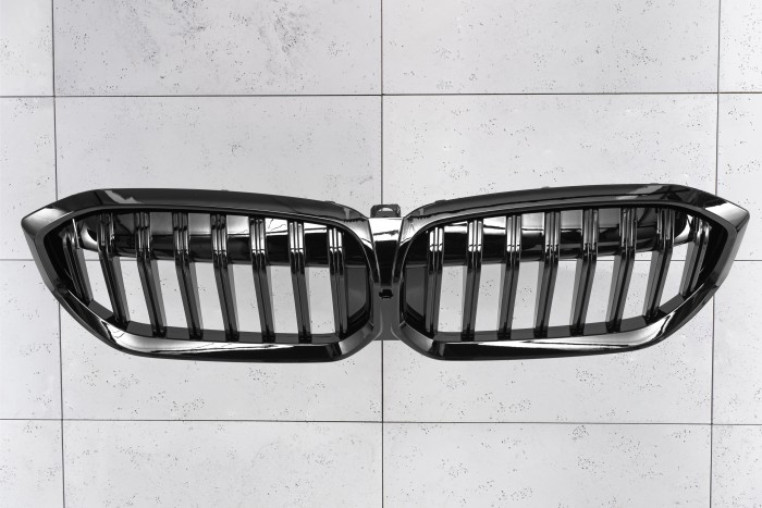 BMW SERIA 3 G20 2018-2022 PRZED FACELIFTINGIEM GRILL PRZEDNI CZARNY POŁYSK ATRAPA NERKI 51138072086