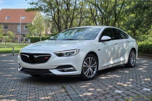 OPEL INSIGNIA B Z18 2017-2020 PRZED FACELIFTINGIEM ATRAPA CHŁODNICY GRILL STYLIZACJA NA GSI CHROM 39020281
