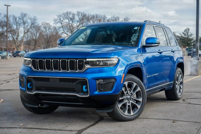 JEEP GRAND CHEROKEE V WL 2021+ OVERLAND KOMPLETNY ZDERZAK PRZEDNI 68238440AA