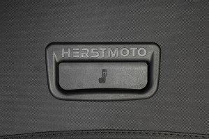 DODGE JOURNEY 2008–2020 7 OSOBOWY ROLETA BAGAŻNIKA CZARNA