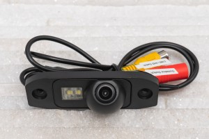 VOLVO C30 2006-2012 KAMERA COFANIA FULL HD DYNAMICZNE LINIE ZINTEGROWANA Z LAMPĄ
