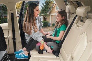 FOTELIK SAMOCHODOWY PODKŁADKA SIEDZISKO Z ISOFIX SZARO-RÓŻOWY R129 125-150 CM