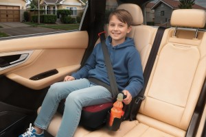 FOTELIK SAMOCHODOWY PODKŁADKA SIEDZISKO Z ISOFIX BORDOWO-CZARNY PIKOWANY R129 125-150 CM