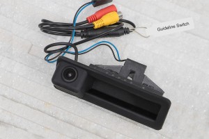 BMW SERIA 1 E82 E88 2007-2011 KAMERA COFANIA DYNAMICZNE LINIE KLAMKA KLAPY TYLNEJ