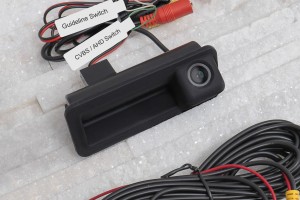 FORD FIESTA MK6 VI 2008-2019 KAMERA COFANIA FULL HD DYNAMICZNE LINIE ZINTEGROWANA Z KLAMKĄ KLAPY TYLNEJ