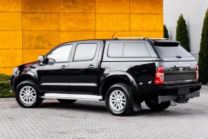 TOYOTA HILUX VII AN10 2005-2015 ZDERZAK TYLNY CZARNY 521050K010