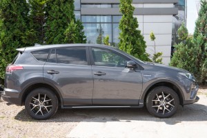 TOYOTA RAV4 IV XA40 2013-2018 STOPNIE BOCZNE PROGI SAMOCHODOWE