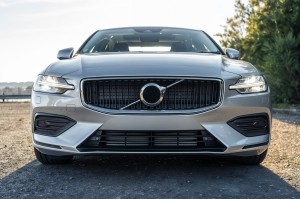 VOLVO S60 III 2018-2024 ALUMINIOWA MASKA PRZEDNIA 31468167