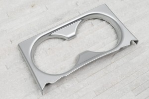 MAZDA CX-5 2017+ DEKORACYJNA RAMKA KUBKÓW KONSOLI ŚRODKOWEJ