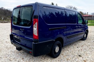 TOYOTA PROACE I 2013-2016 KAMERA COFANIA Z DIODAMI IR MONTOWANA W MIEJSCE ŚWIATŁA STOPU