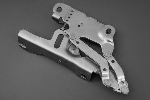 BMW M2 F87 F87N 2016-2020 ZAWIAS POKRYWY MASKI PRAWY 41617286344