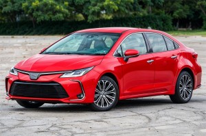 TOYOTA COROLLA XII E21 2019+ SEDAN ZDERZAK PRZEDNI Z LISTWAMI HALOGENÓW 5211902Q10