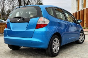 HONDA JAZZ III 2008-2014 KAMERA COFANIA Z LAMPĄ