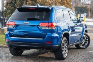 JEEP GRAND CHEROKEE IV WK2 2014-2021 PO LIFTINGU ZDERZAK TYLNY Z 4xPDC 68310168AB