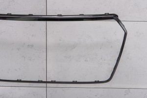 AUDI RS7 4G 2016-2018 PO FACELIFTINGU RAMKA GRILLA CZARNA 4G8853651L