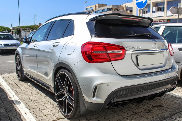 MERCEDES GLA X156 2013-2019 Z PAKIETEM AMG CHLAPACZE