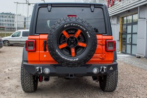 JEEP WRANGLER JL 2018+ ZDERZAK TYLNY SZEROKI PARAMOUNT ZE ŚWIATLAMI LED 12W