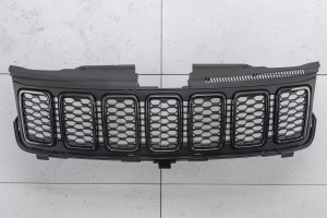 JEEP GRAND CHEROKEE IV WK2 2017-2021 PO DRUGIM FACELIFTINGU GRILL PRZEDNI CZARNY 68258419AC 68317863AA