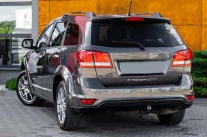 FIAT FREEMONT 2011-2015 LAMPA PRZECIWMGIELNA TYLNA LEWA 57010717AC