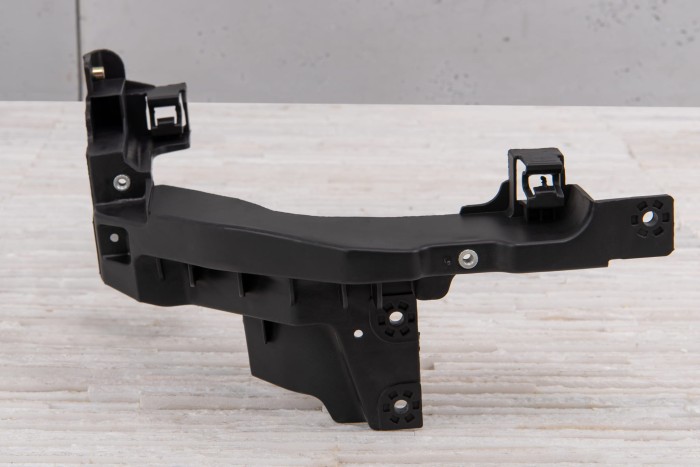 HYUNDAI ELANTRA V MD 2010-2013 PRZED FACELIFTINGIEM WSPORNIK PRZEDNIEGO PASA PRAWY 641663X000