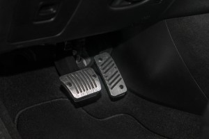 JEEP CHEROKEE 2014+ AUTOMAT NAKŁADKI NA PEDAŁY NAKŁADANE