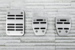 NISSAN QASHQAI 2014-2021 MANUAL NAKŁADKI NA PEDAŁY NAKŁADANE