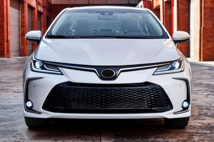 TOYOTA COROLLA XII E21 2022+ PO FACELIFTINGU SEDAN MASKA STALOWA 5330102450