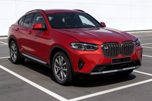 BMW X4 G02 2021+ PO FACELIFTINGU GRILL PRZEDNI CZARNY PODWÓJNE ŻEBERKA POD KAMERĘ 51135A36BD0
