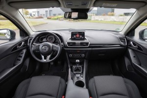 MAZDA 3 III BM 2014-2018 OZDOBNA LISTWA KONSOLI NAWIGACJI