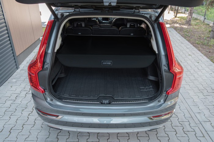 VOLVO XC90 II 2014+ CZARNA ROLETA BAGAŻNIKA 39825218
