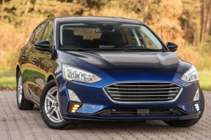 FORD FOCUS MK4 IV 2018-2021 PRZED FACELIFTINGIEM ŚWIATŁA DO JAZDY DZIENNEJ LED Z KIERUNKOWSKAZEM